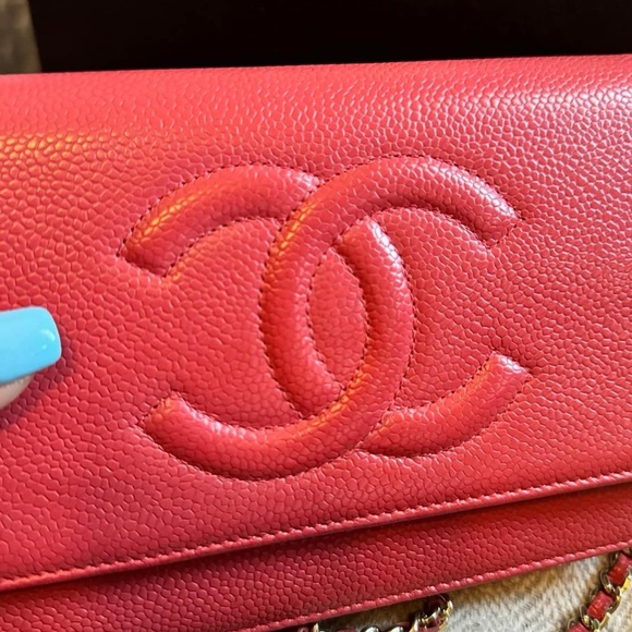 Price FIRM*CHANEL WOC in Caviar - Picture 7 of 17